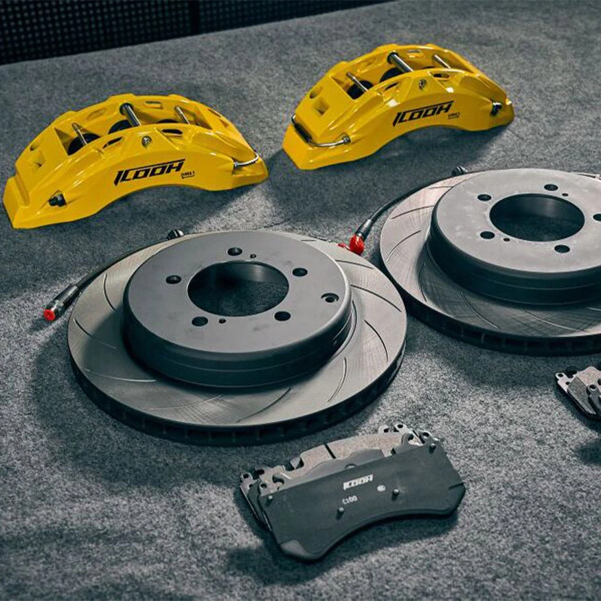 dm6-brake-kits-1-2 DM6 High-performance six-piston brake calipers suitable for 17 and 18-inch wheels - Image 1