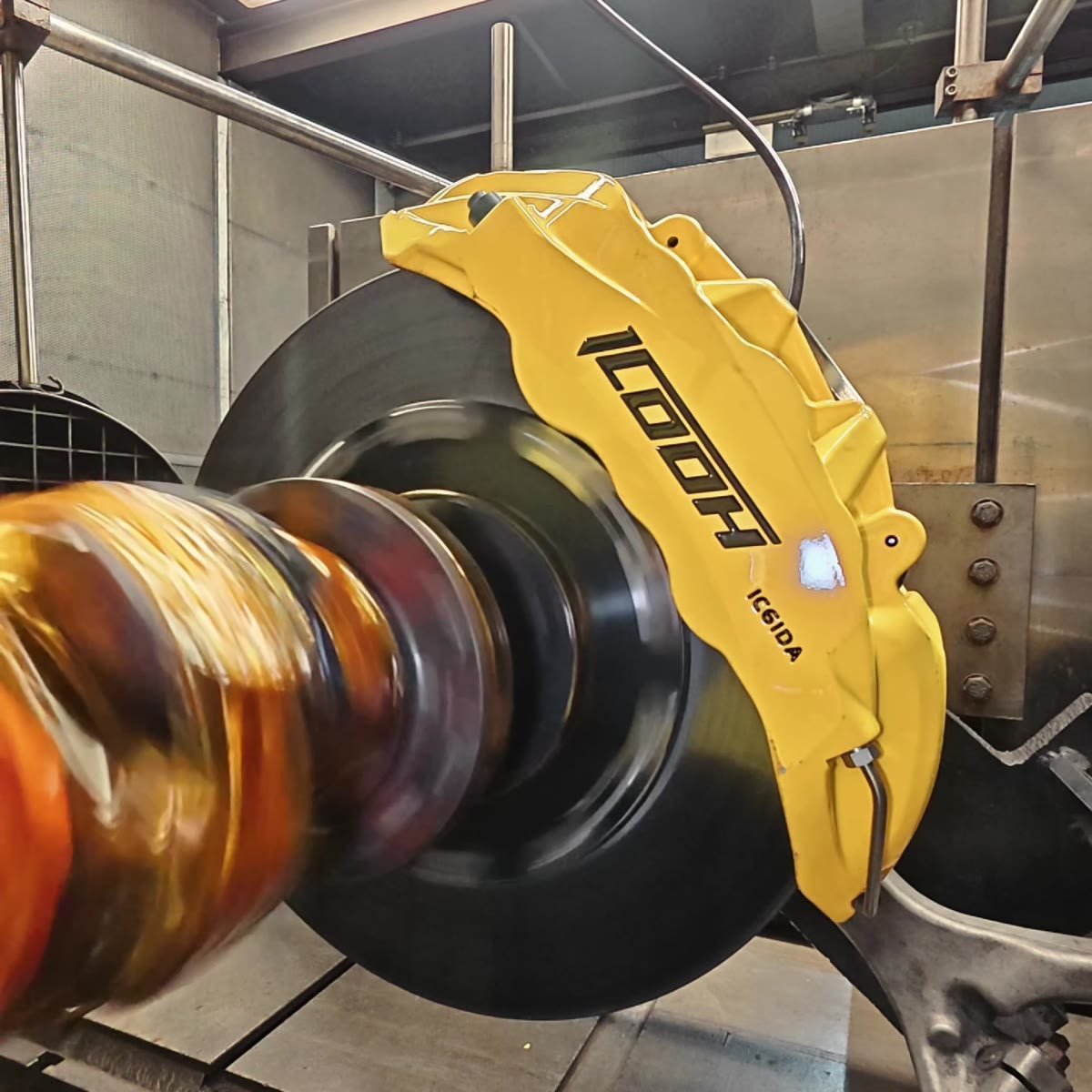 ICOOH IC6 six-piston caliper and carbon ceramic brake rotor mounted on the dynamometer